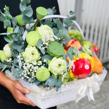 Giỏ hoa quả sen trắng
